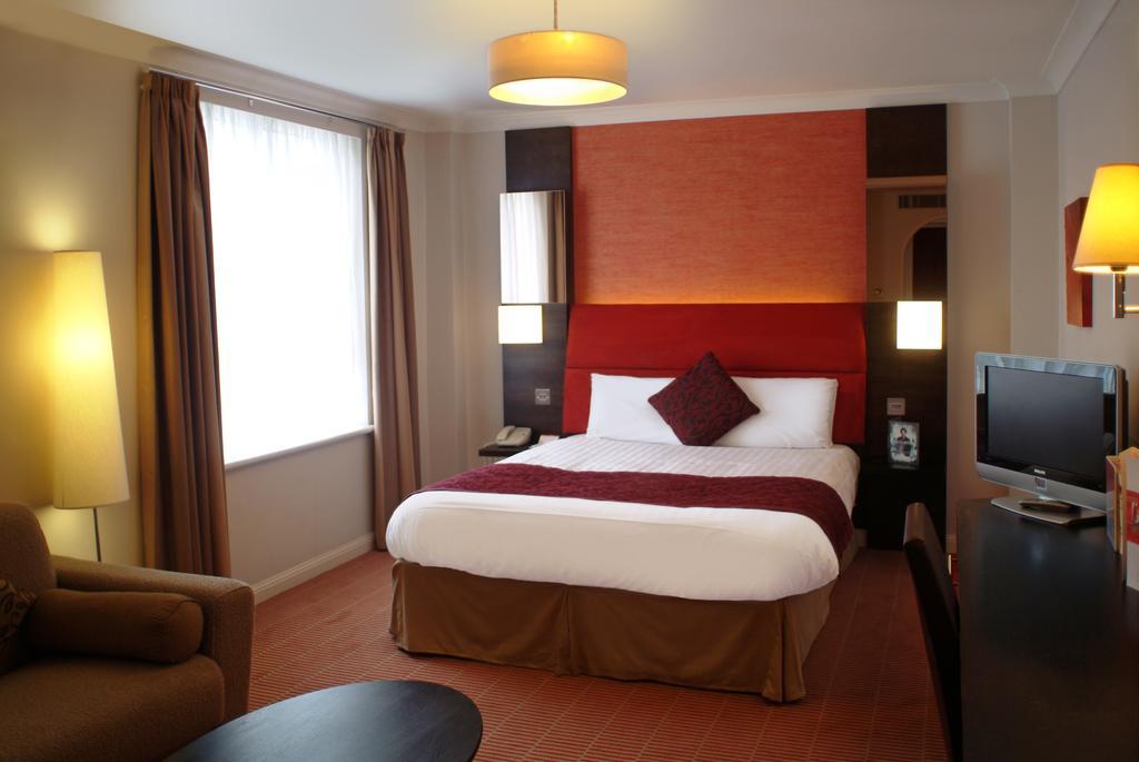 The Dragon Hotel Swansea Ruang foto