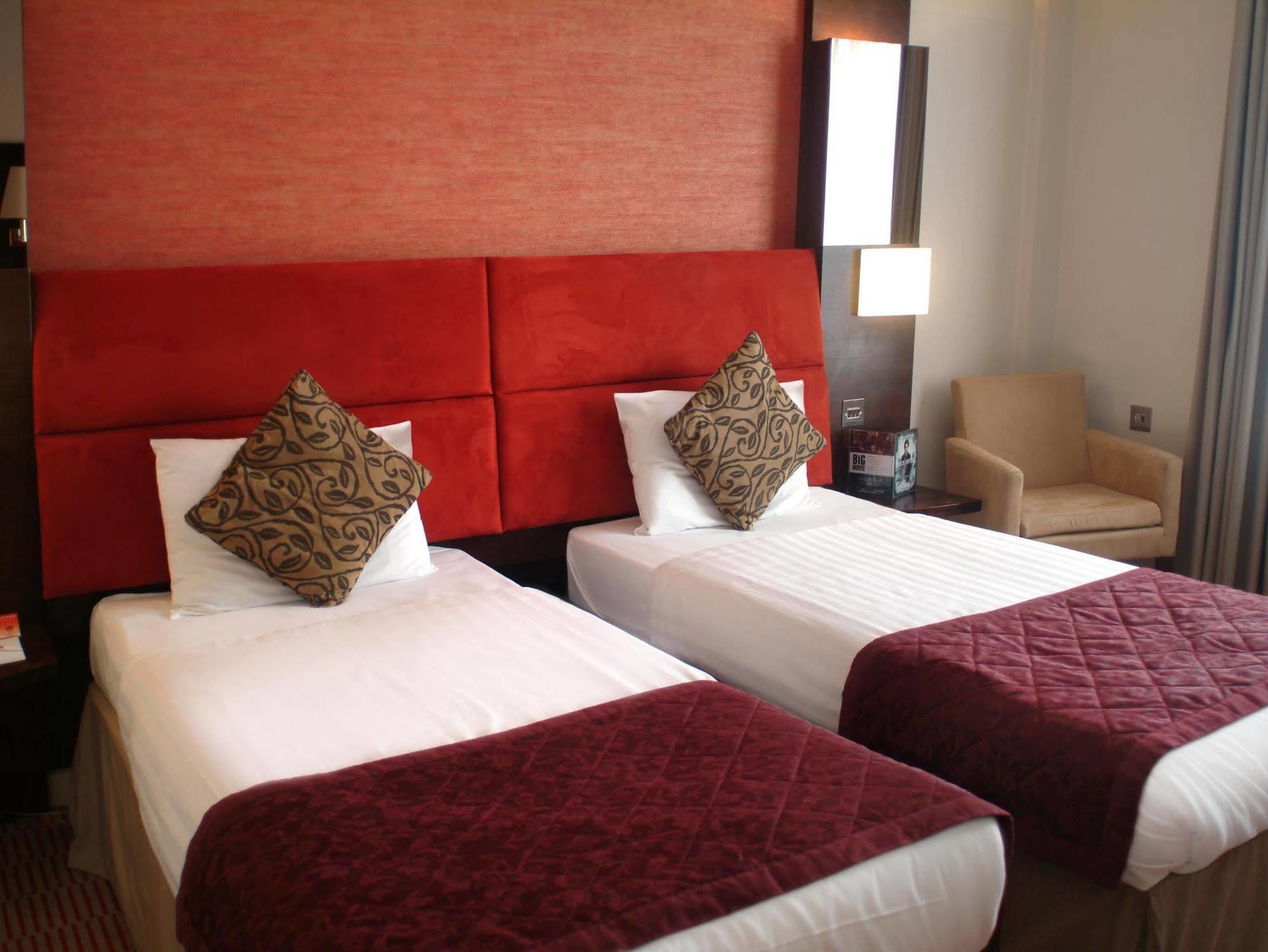 The Dragon Hotel Swansea Bagian luar foto